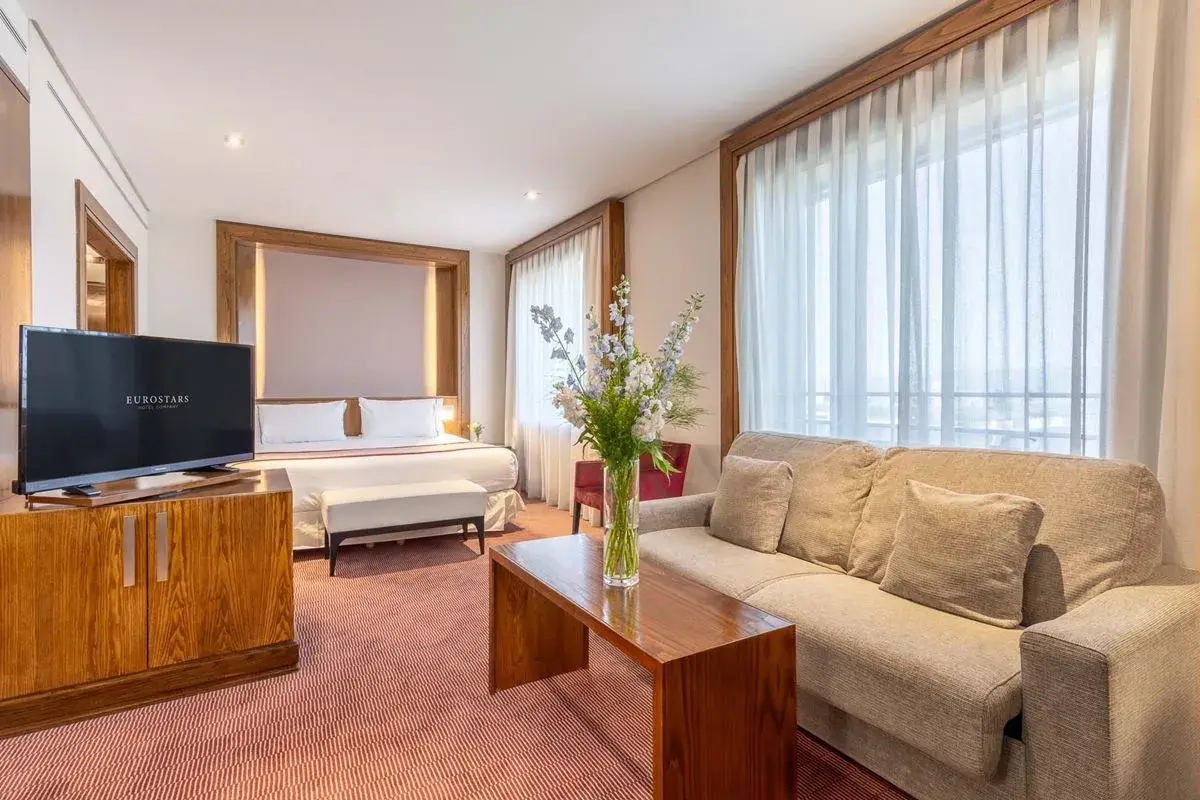 Photo - Eurostars Suites Mirasierra