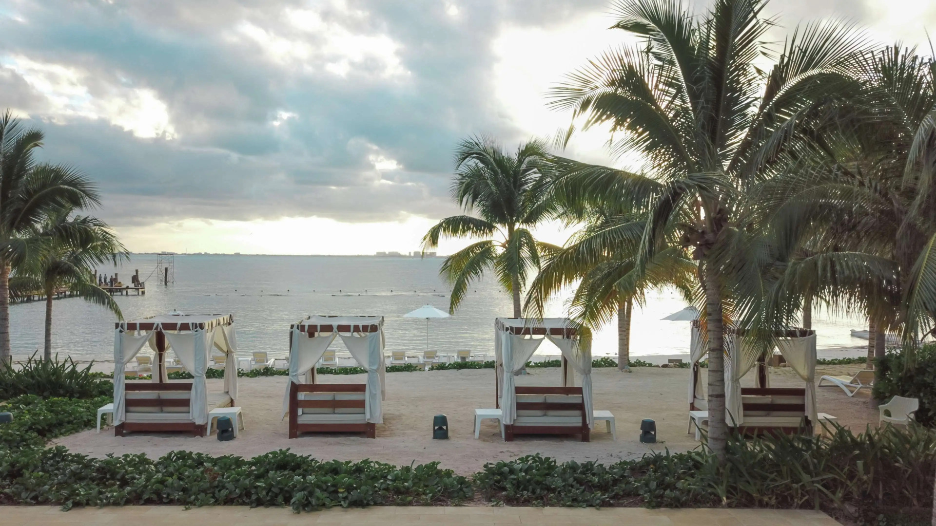 Foto - Izla Beach Front Hotel