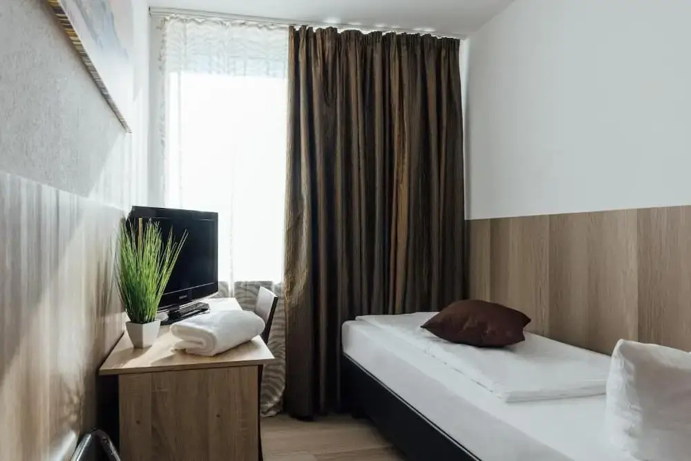 Foto - Hotel Hanseat Hamburg - Free Parking