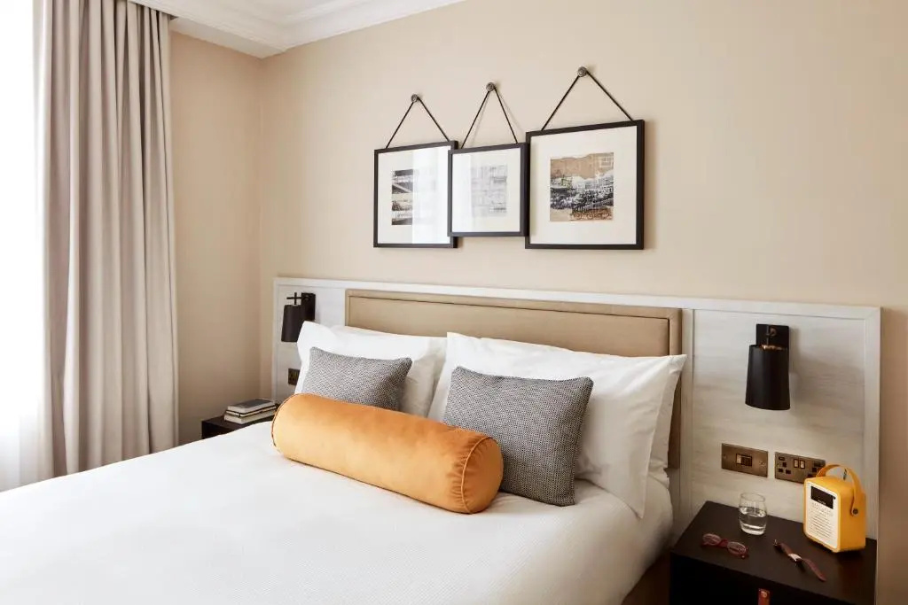 Photo - The Clermont London, Victoria