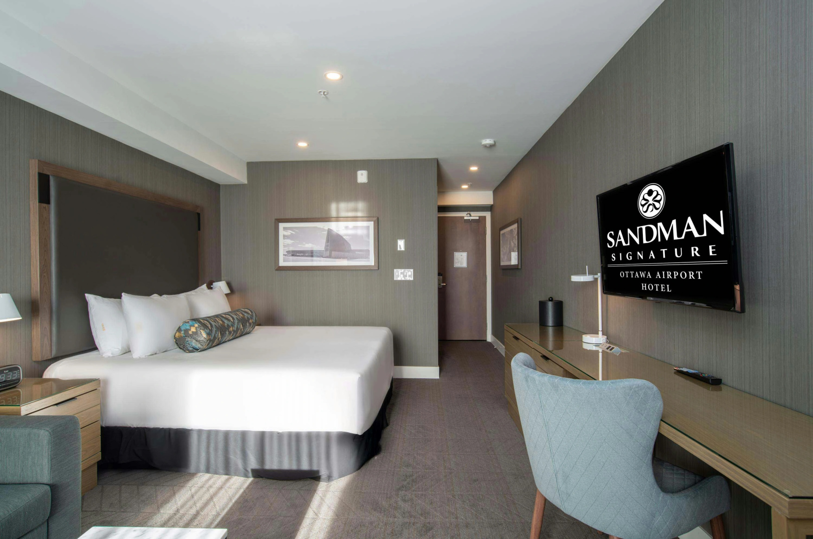 Photo - Sandman Signature Ottawa Airport Hotel