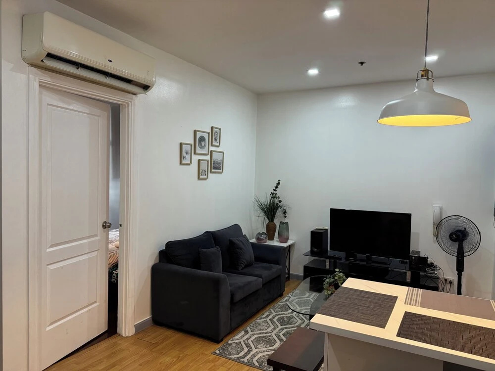 2 bedrooms in makati with balcony