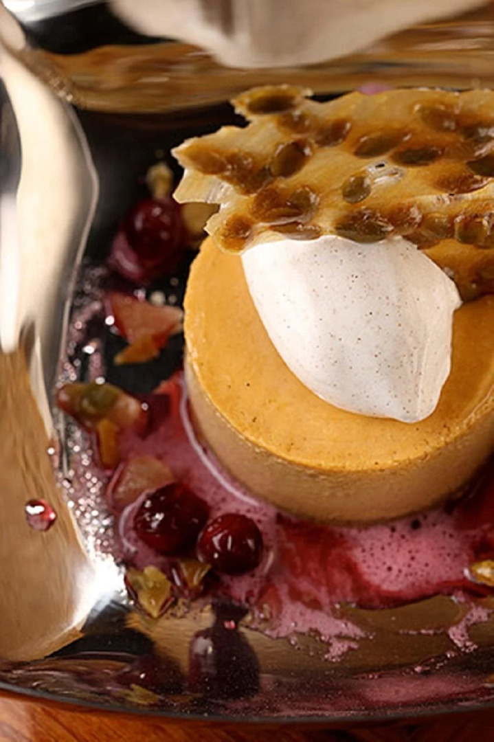 Photo - Lombardy Hotel