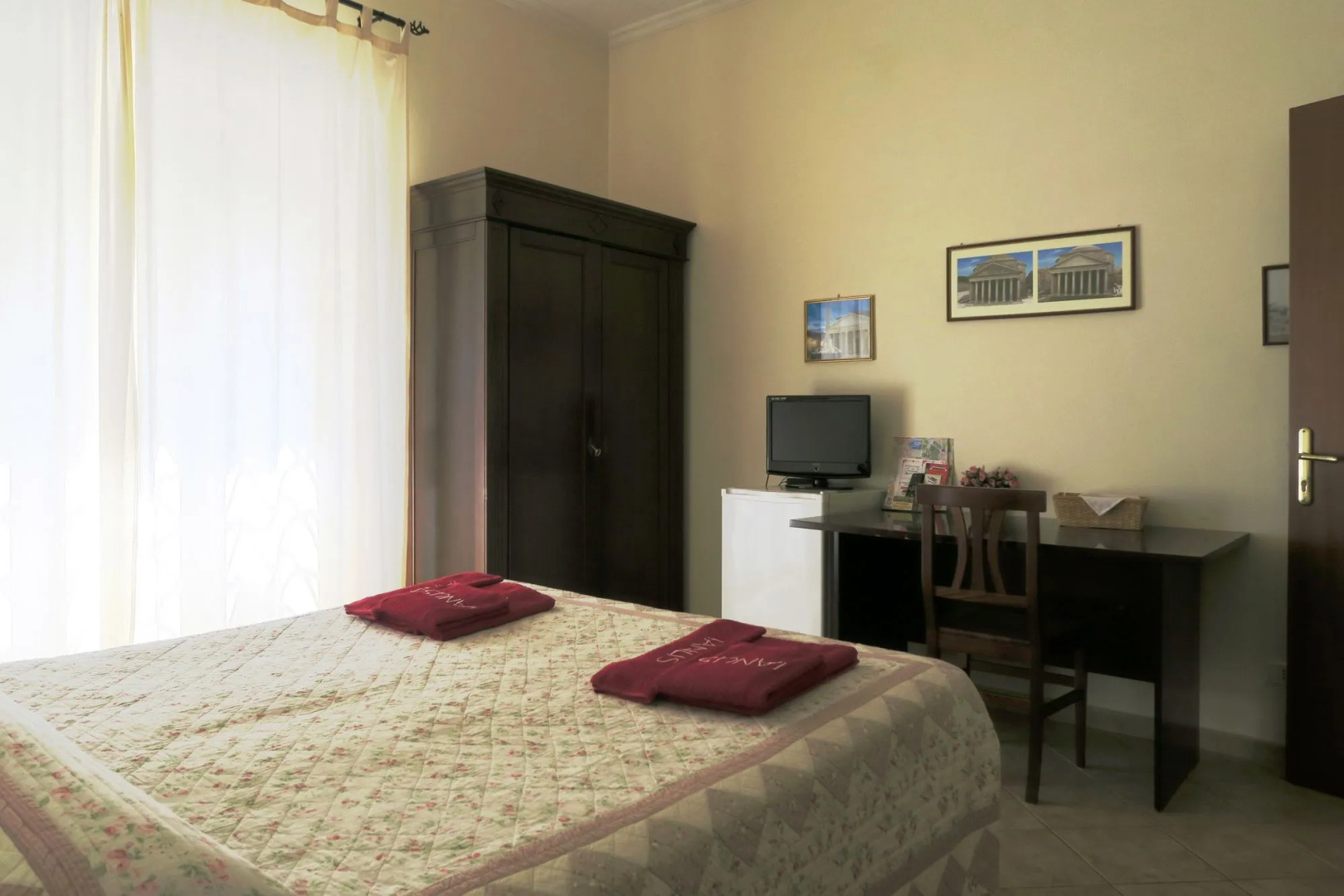 Photo - Ianus Guest House