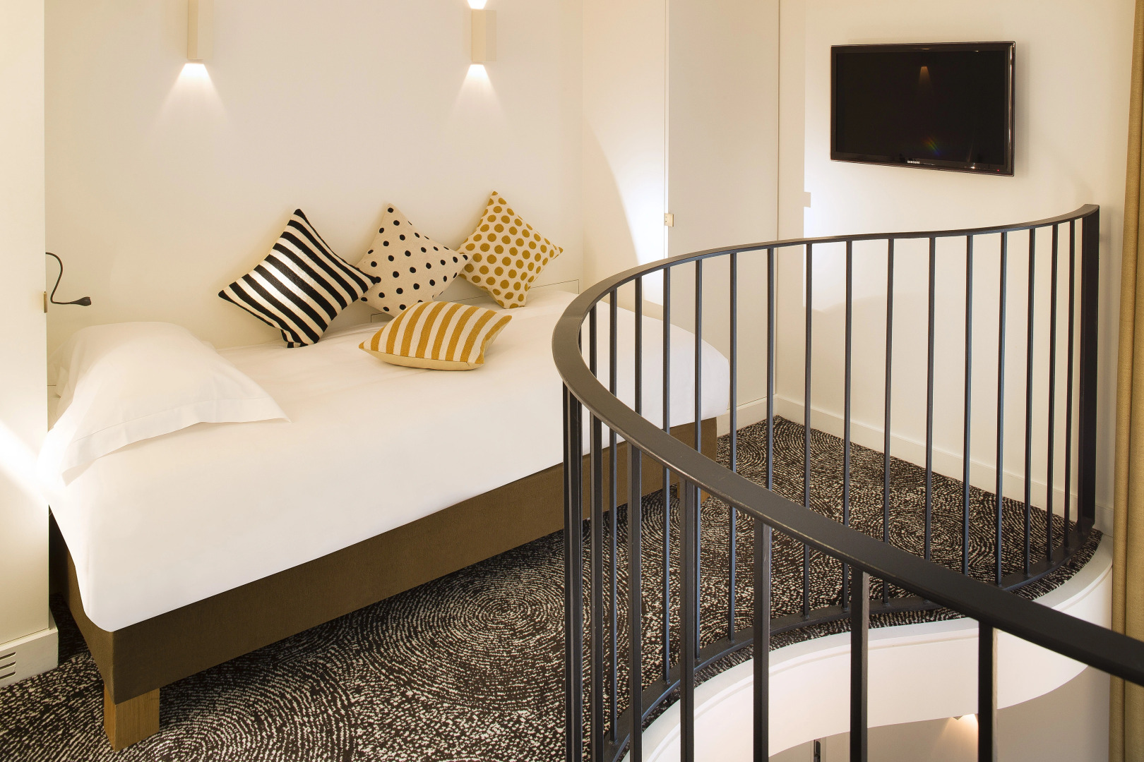 Photo - Hotel Marignan Champs-Elysées