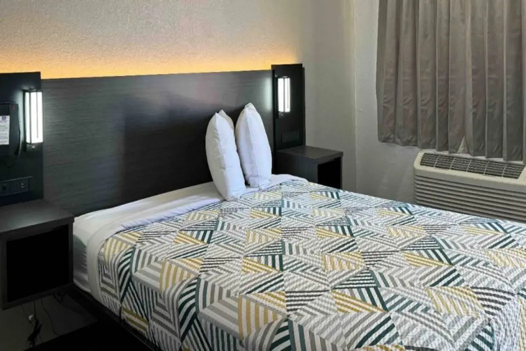 Photo - Motel 6-Bradenton, FL