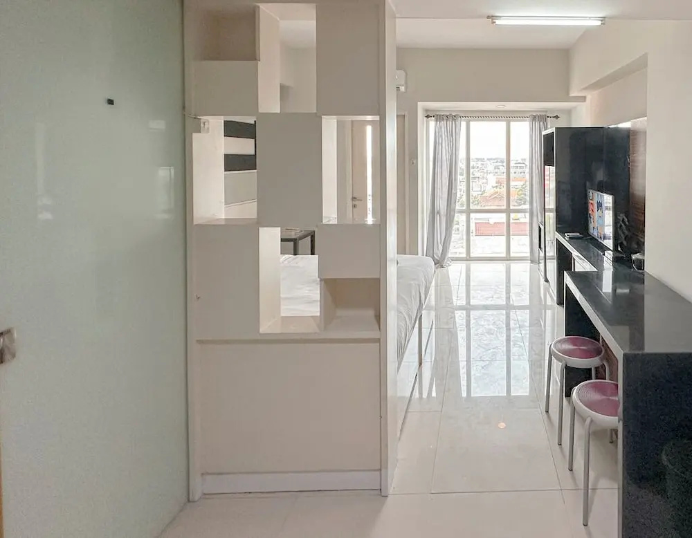 Minimalist and Cozy Studio at The Square Surabaya Apartment