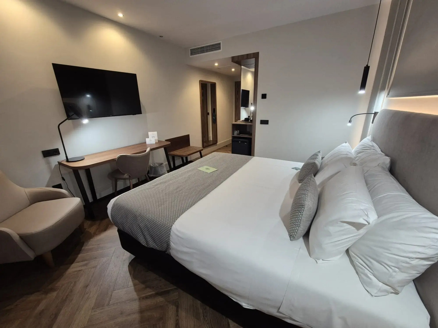 Photo - Silken Rona Dalba