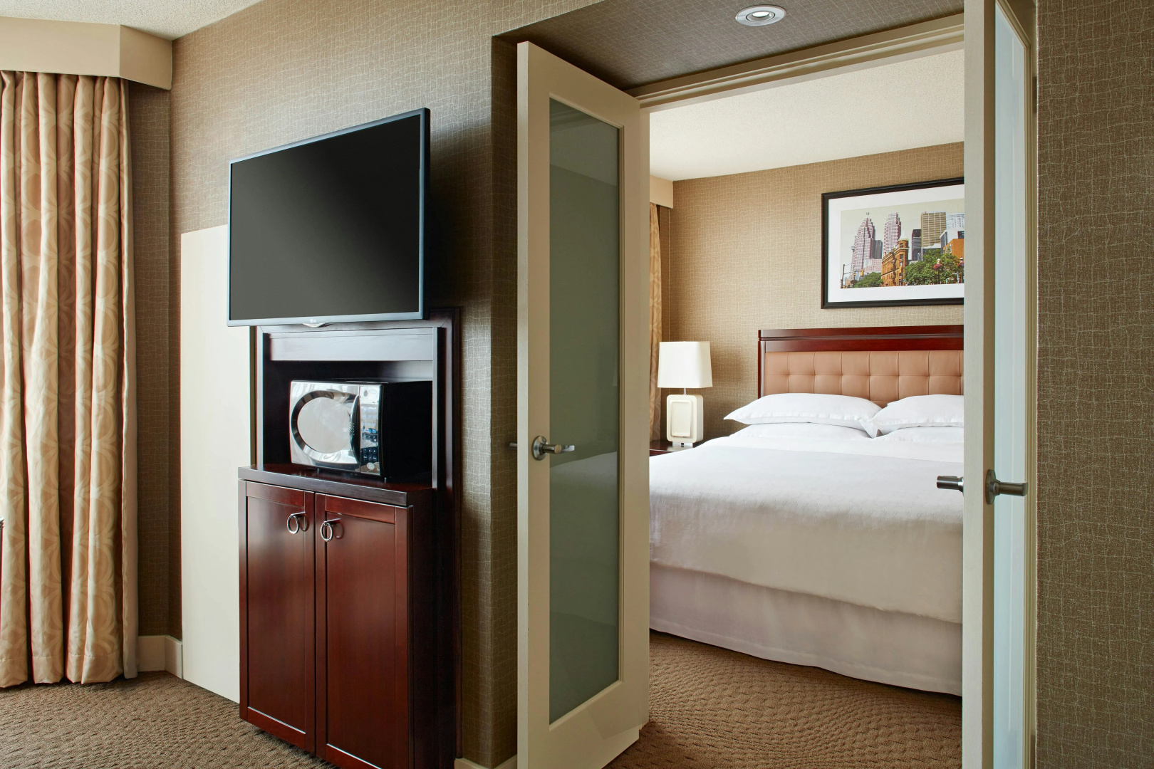 Photo - Sheraton Parkway Toronto North Hotel & Suites
