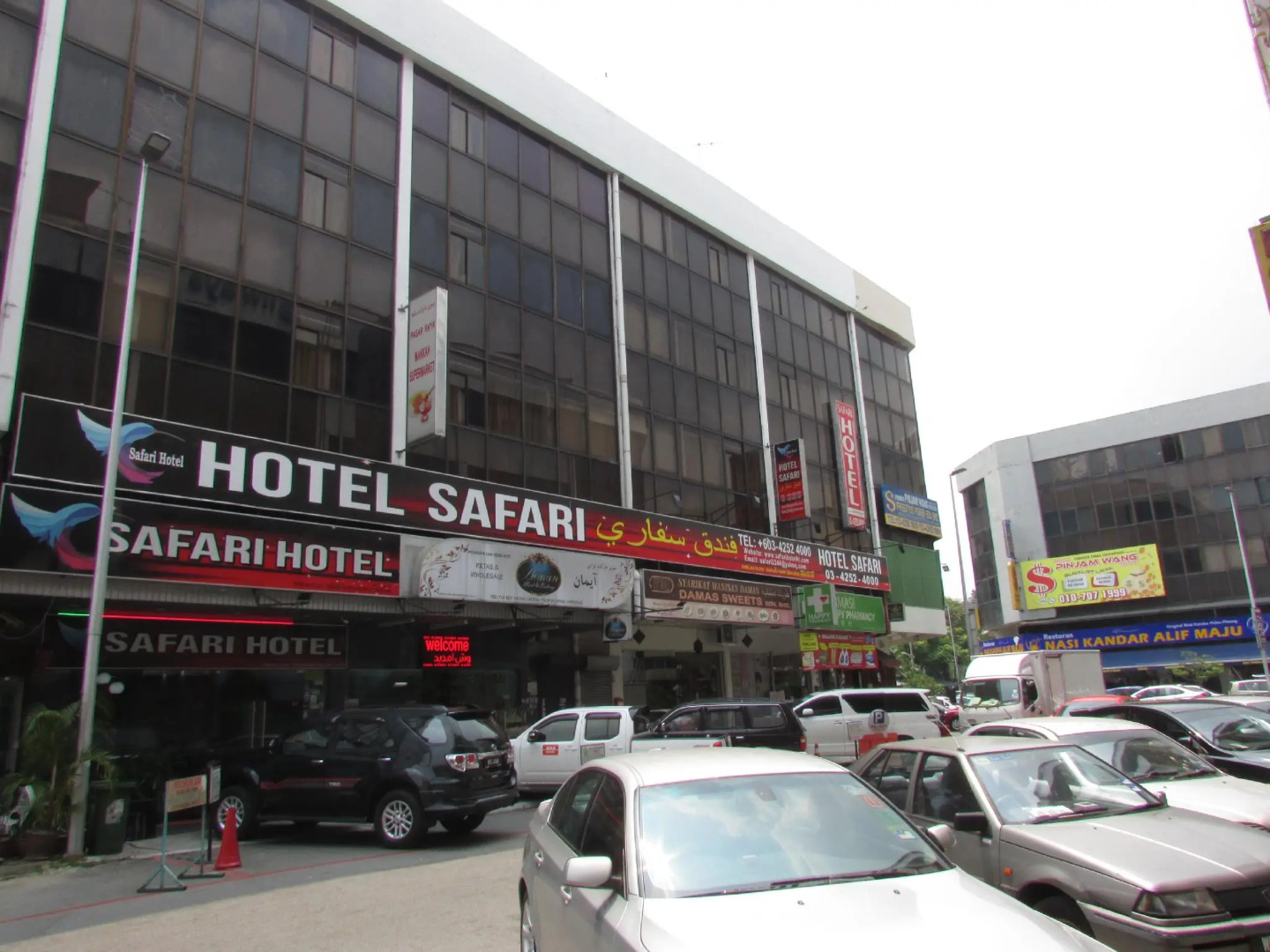 Photo - Safari Hotel