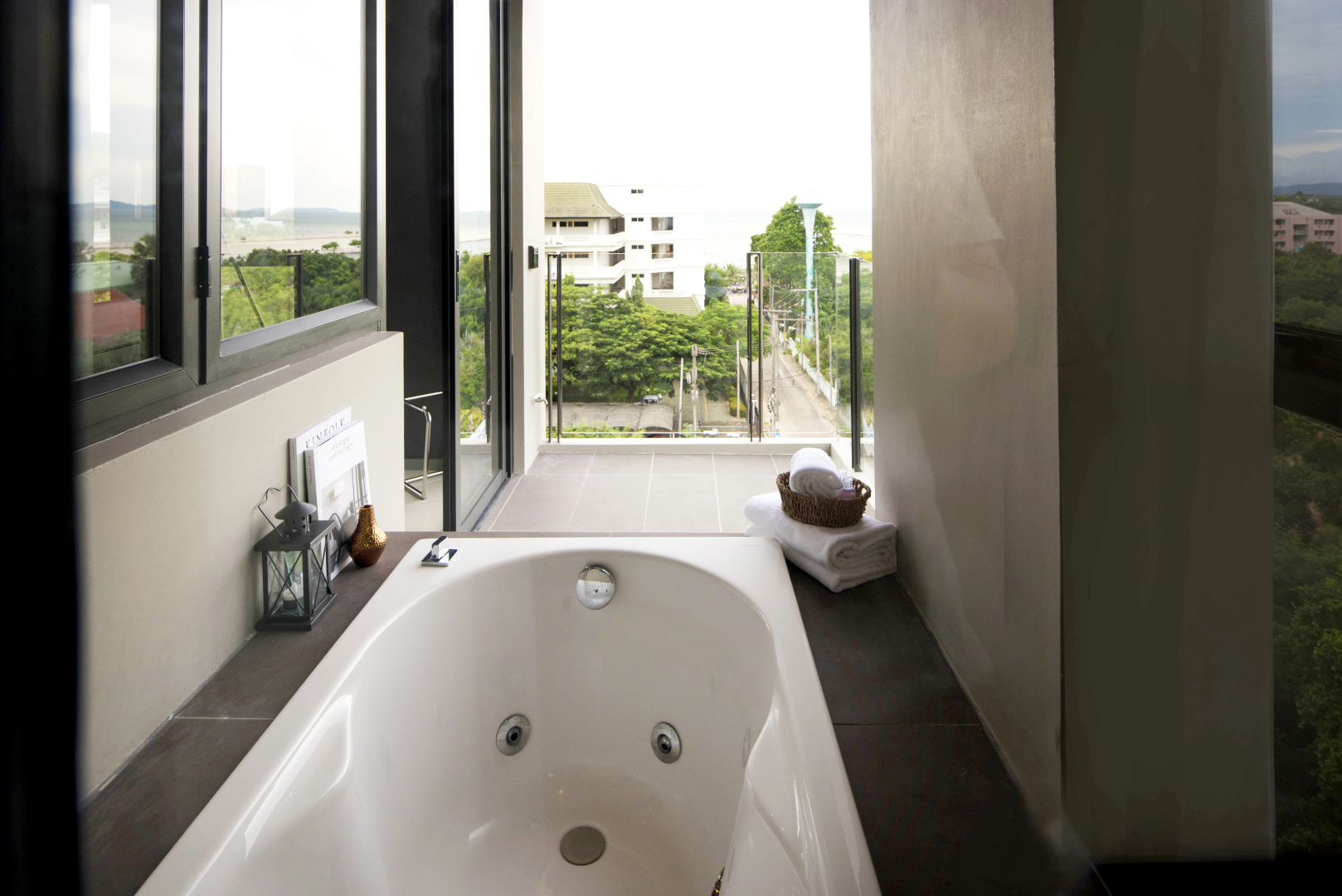 Photo - Seaphere Pattaya Hotel