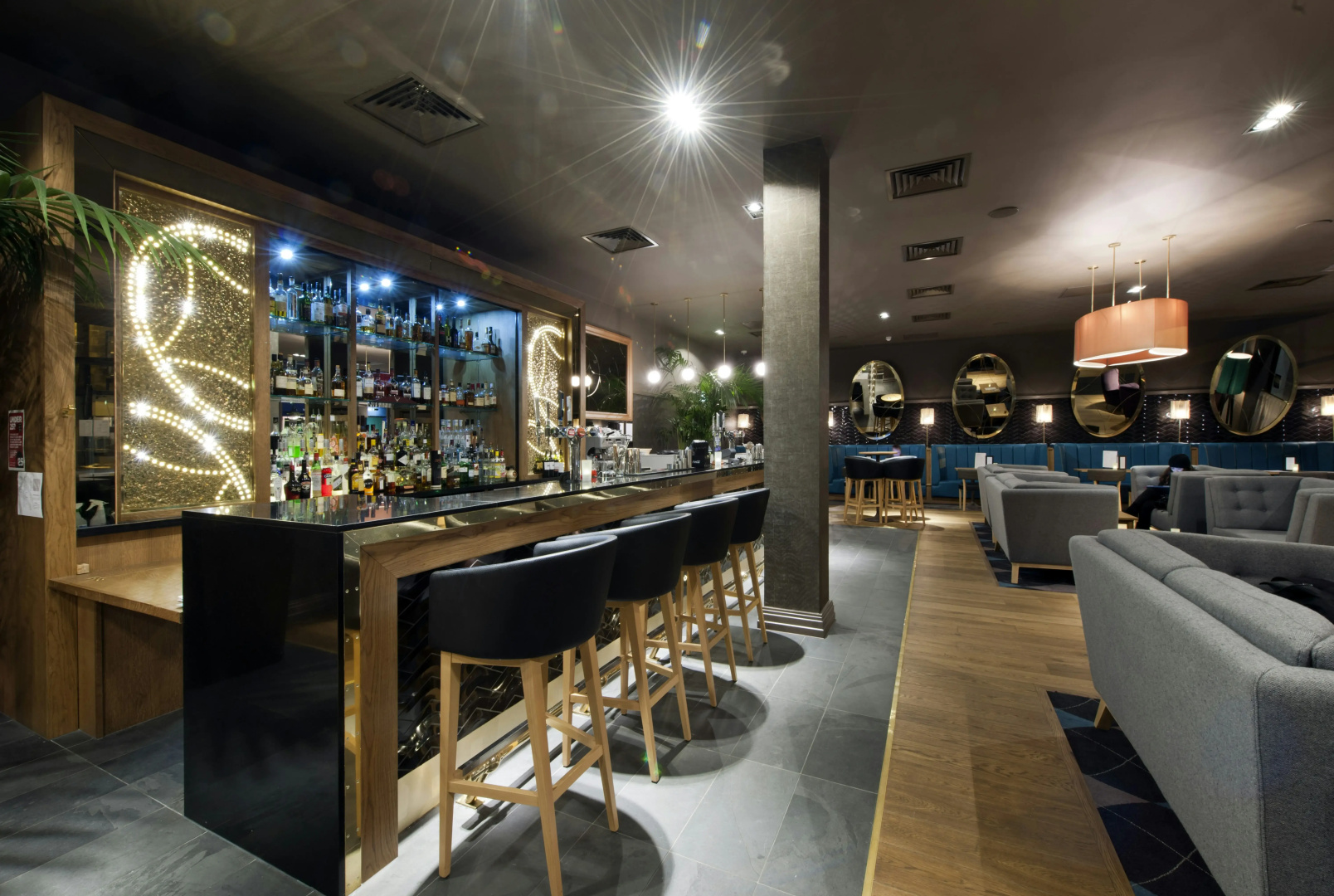Photo - DoubleTree by Hilton Edinburgh City Centre