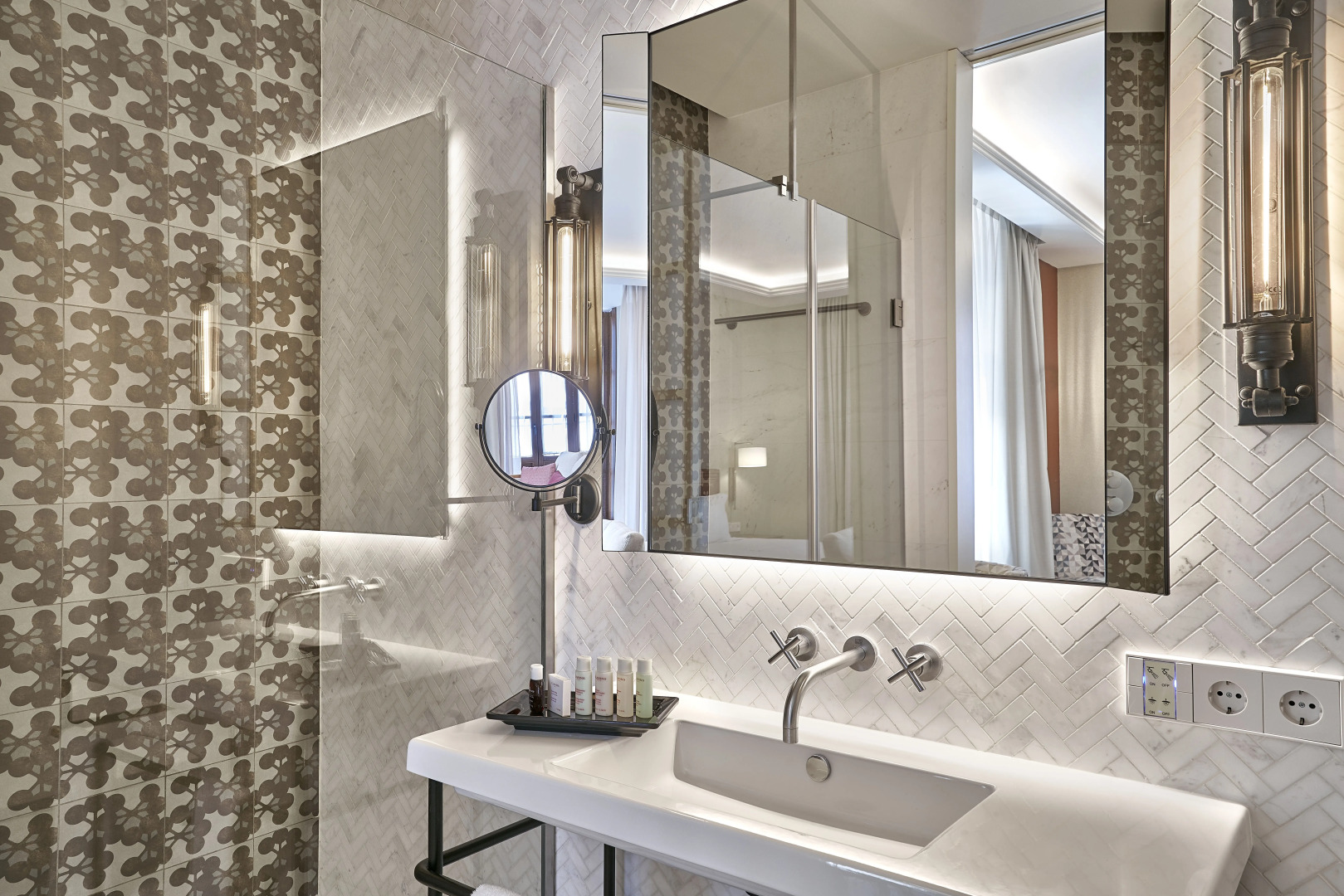 Photo - Vincci Molviedro Suites Apartments