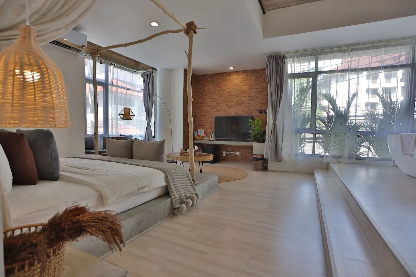 Photo - YOLO Bangkok Boutique Hotel