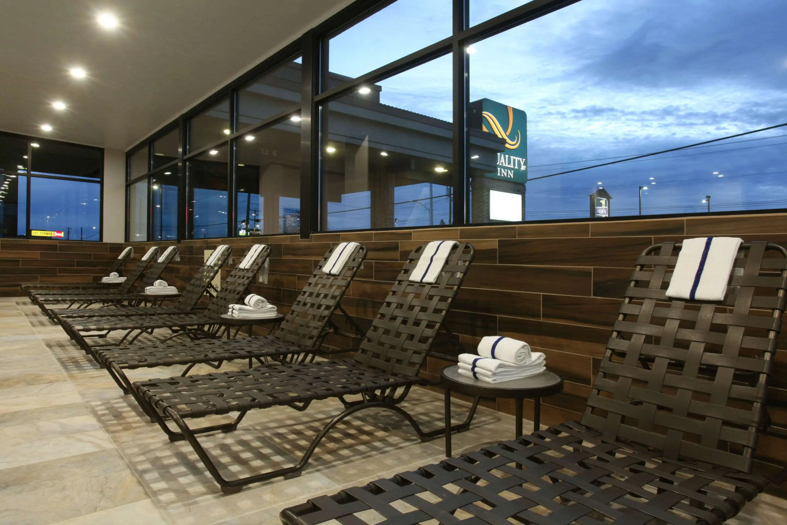 Foto - Quality Inn Oakwood