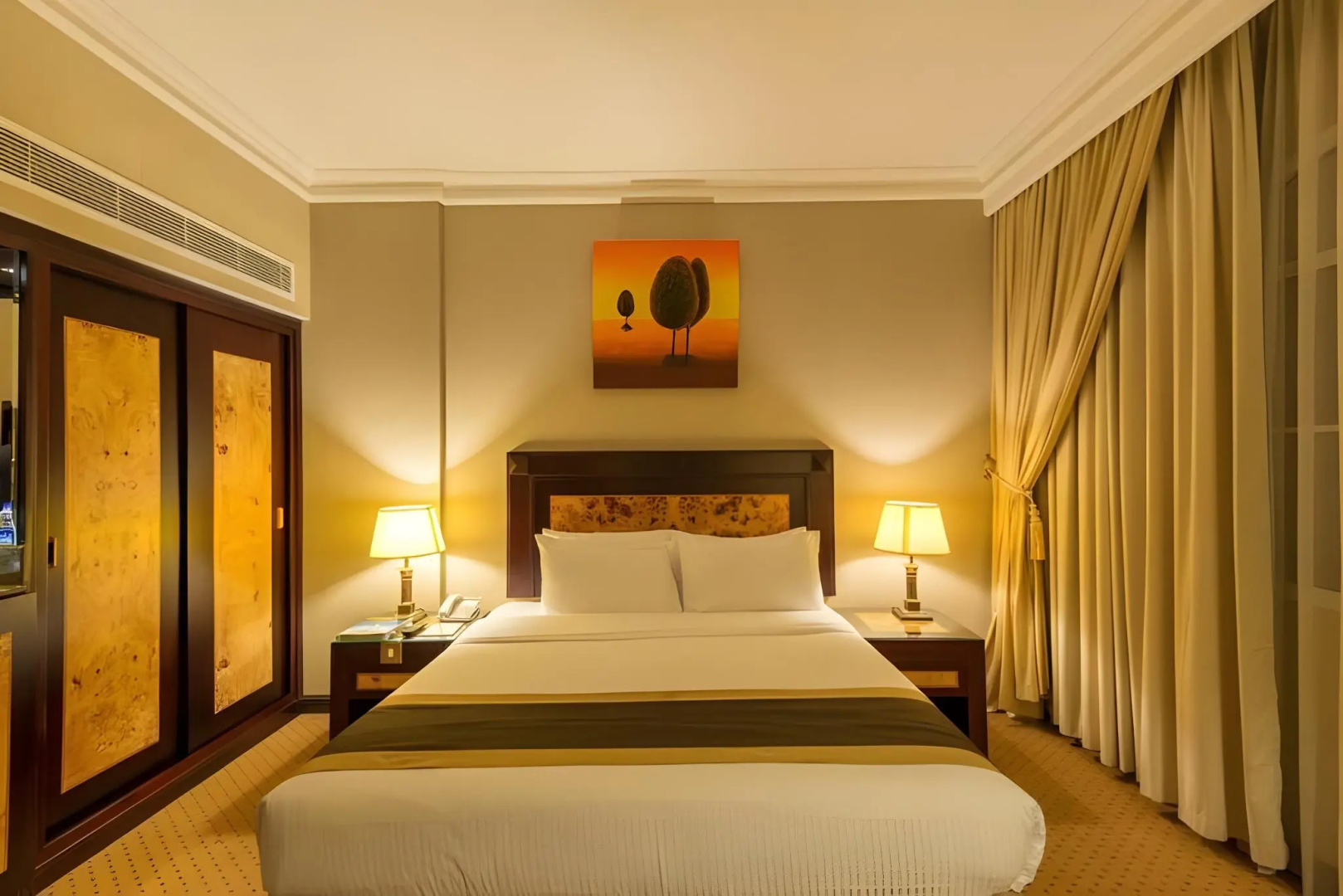 Photo - Caesar Hotel