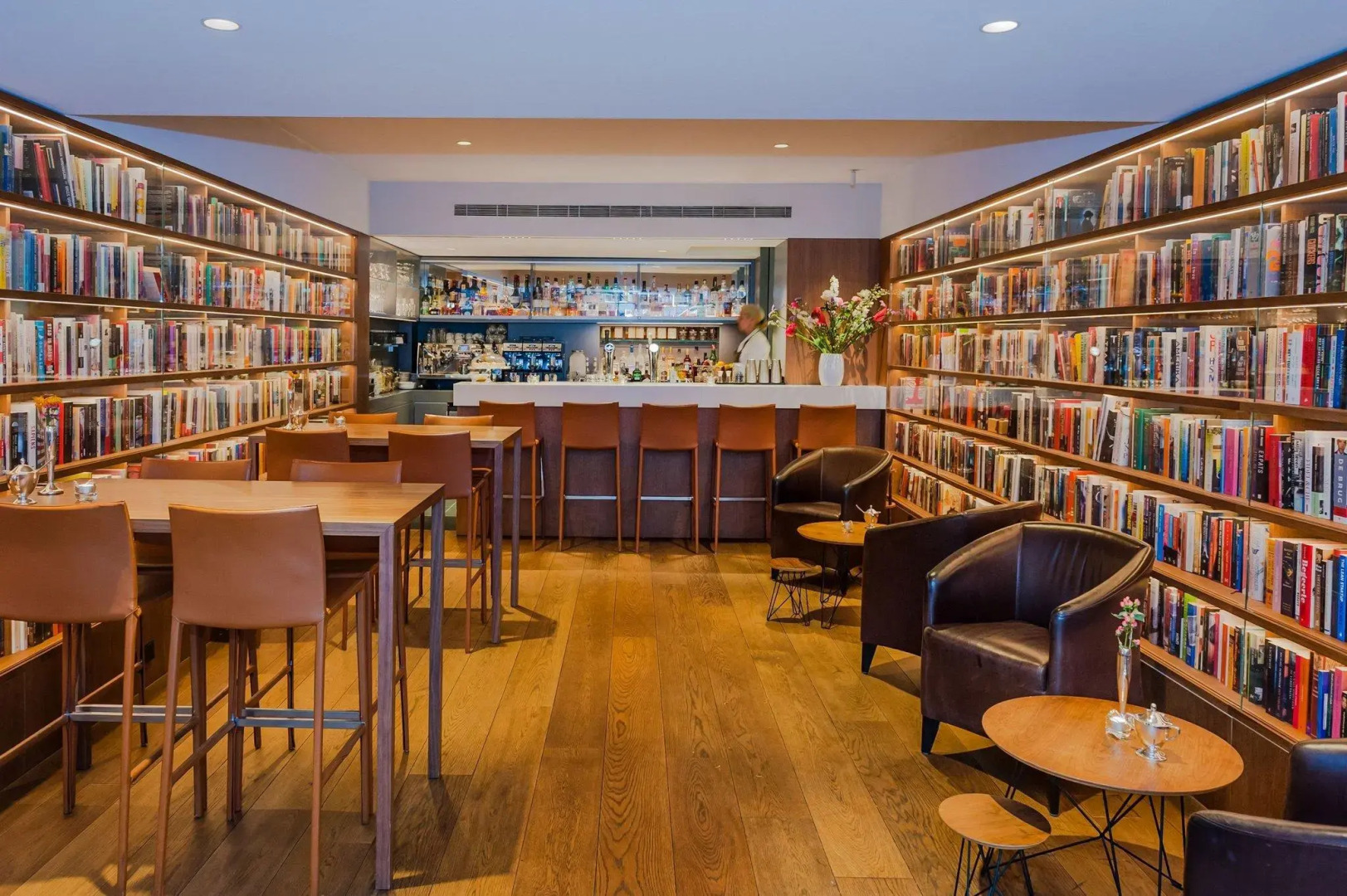 Foto - Ambassade Hotel