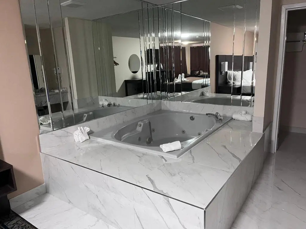 Foto - Falls Lodge & Suites