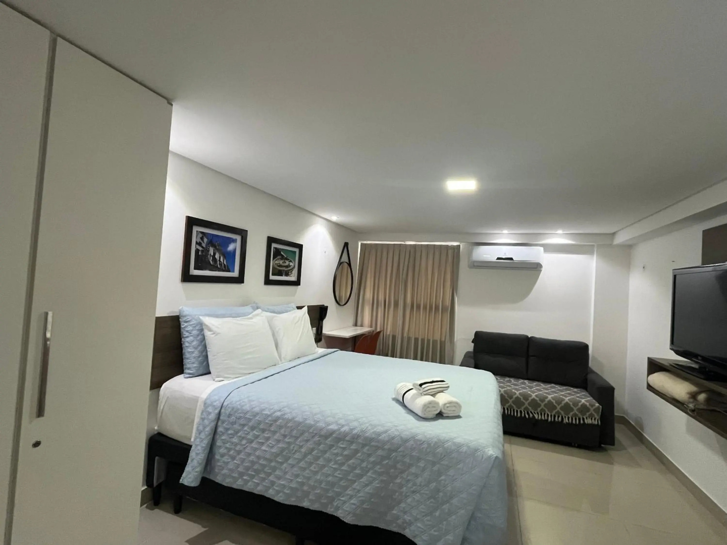 Photo - Littoral Gold Flat