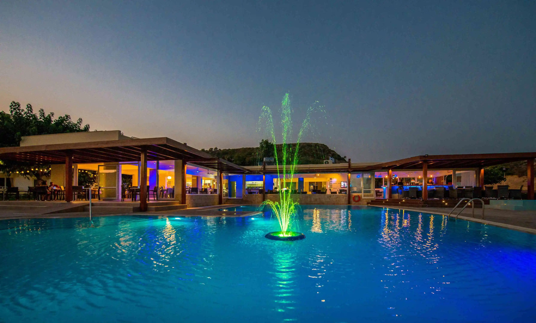 Foto - Zoes Hotel & Suites