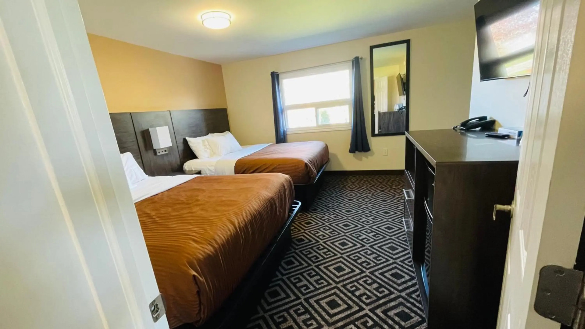 Foto - Falls Lodge & Suites