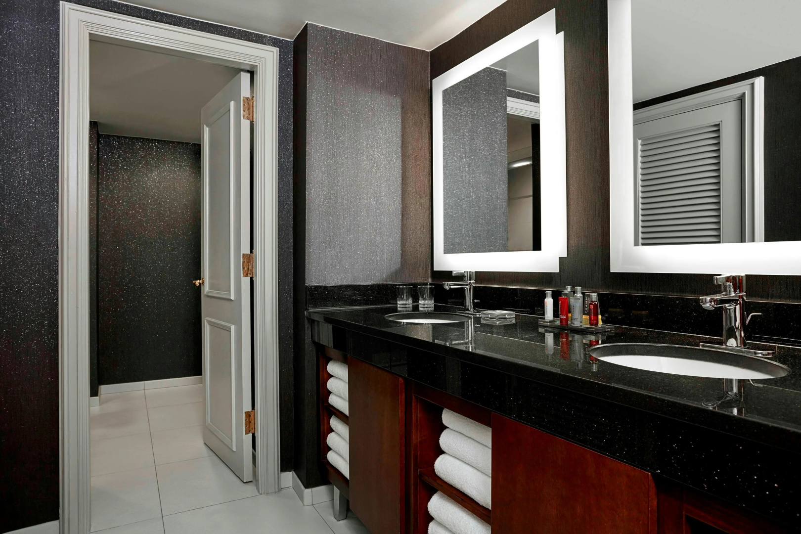 Photo - Crystal Gateway Marriott