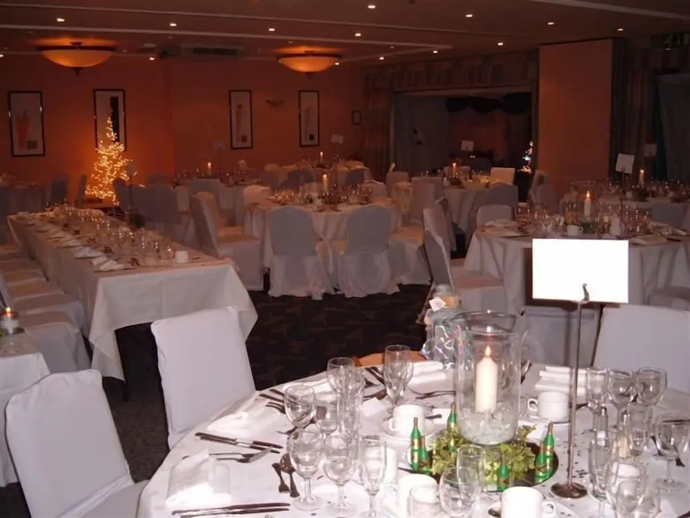 Foto - Hotel Manor - Datchet, Windsor