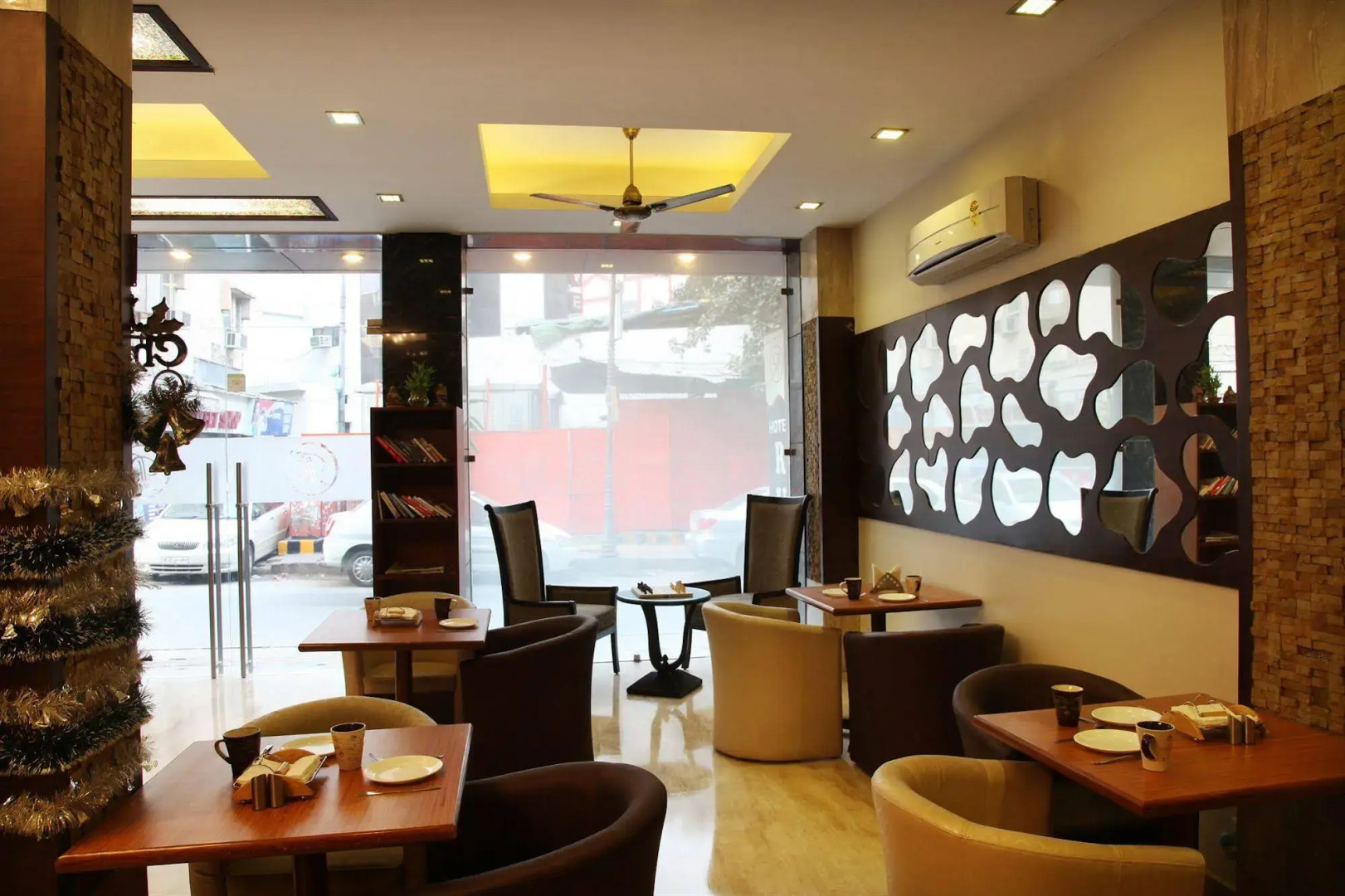 Photo - Rupam Hotel - Air Purified comfort