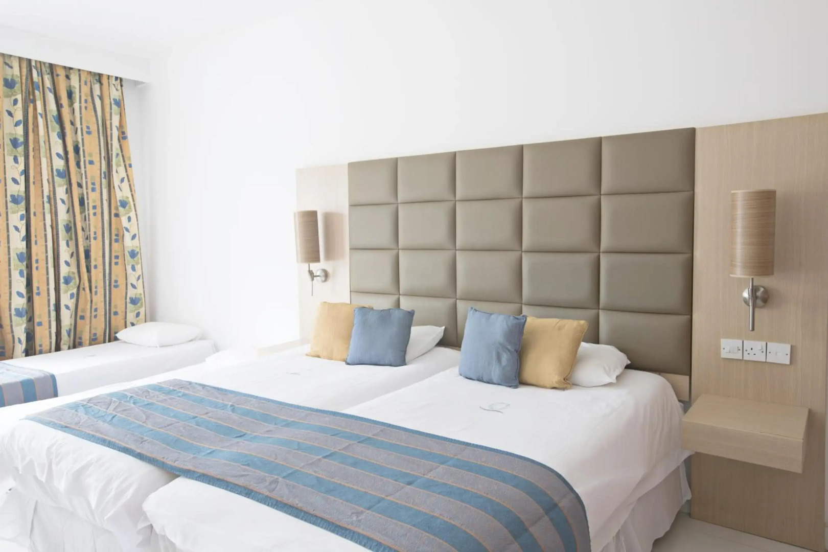 Photo - Odessa Beach Hotel