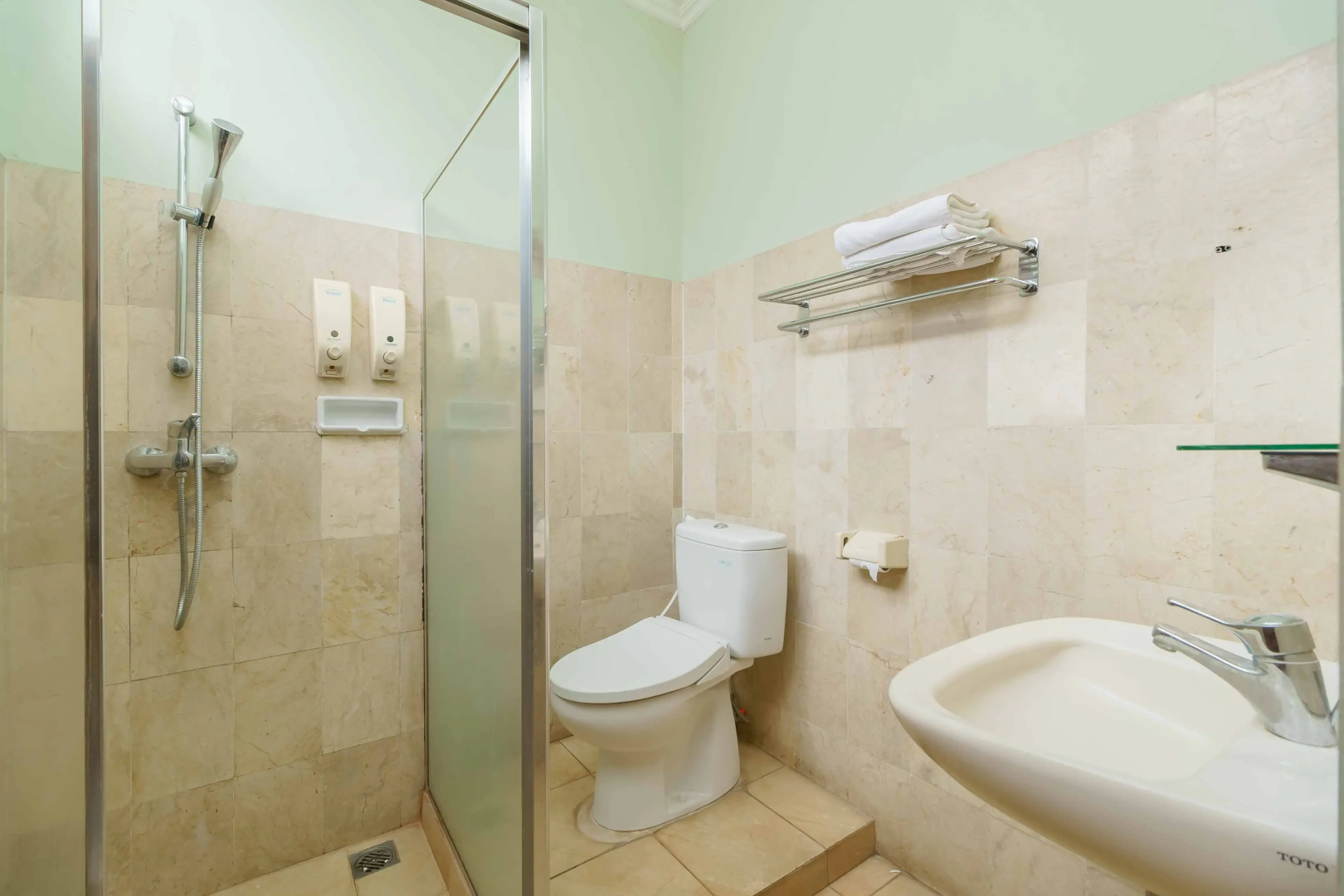 Foto - RedDoorz Plus near Kemang Raya