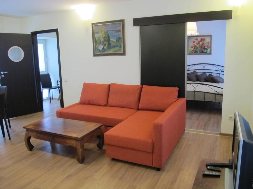 Nida Purvynės 51 apartamentai