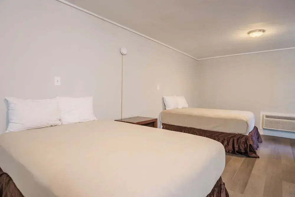 Photo - Thunderbird Motel