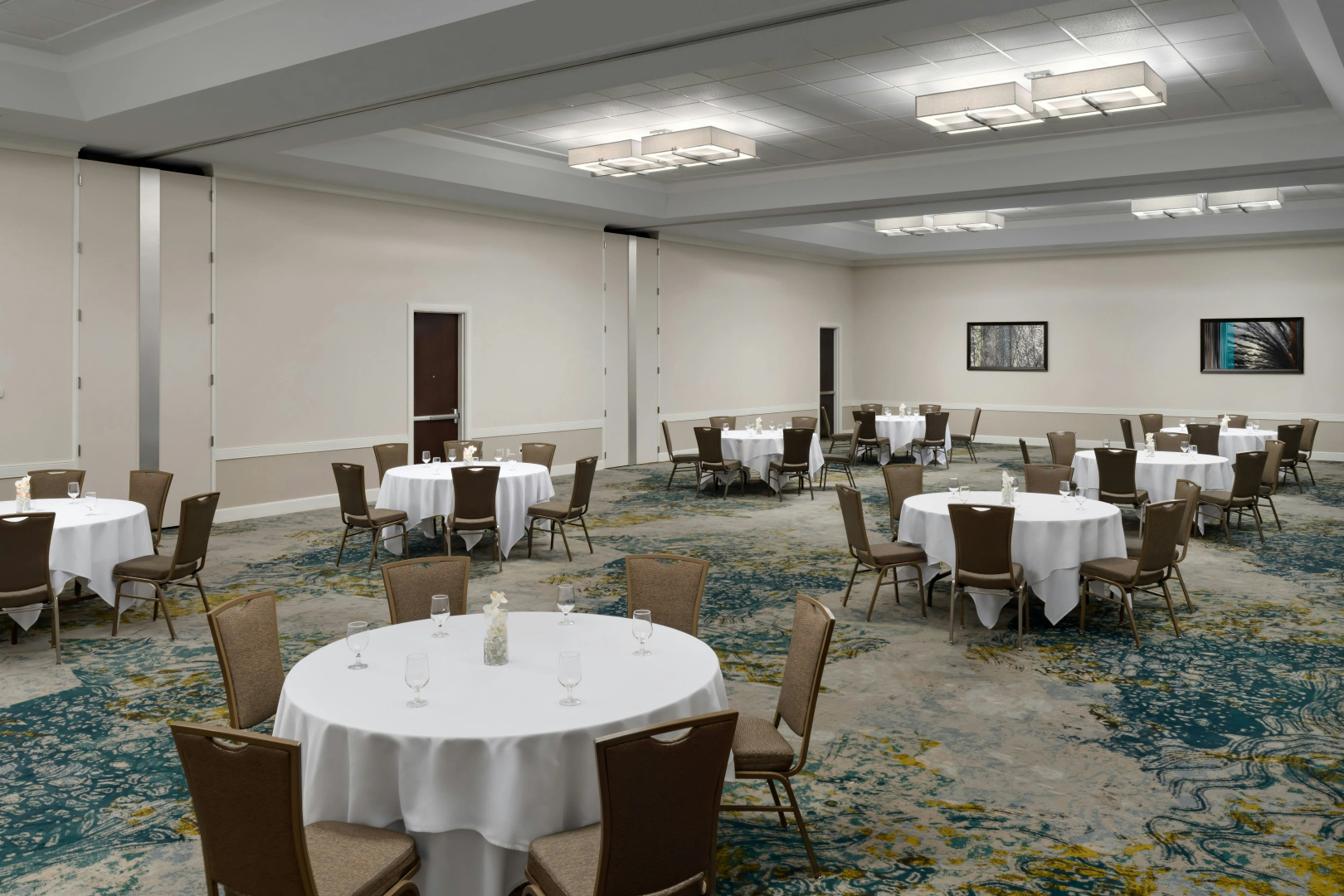 Photo - Embassy Suites by Hilton Orlando Lake Buena Vista Resort