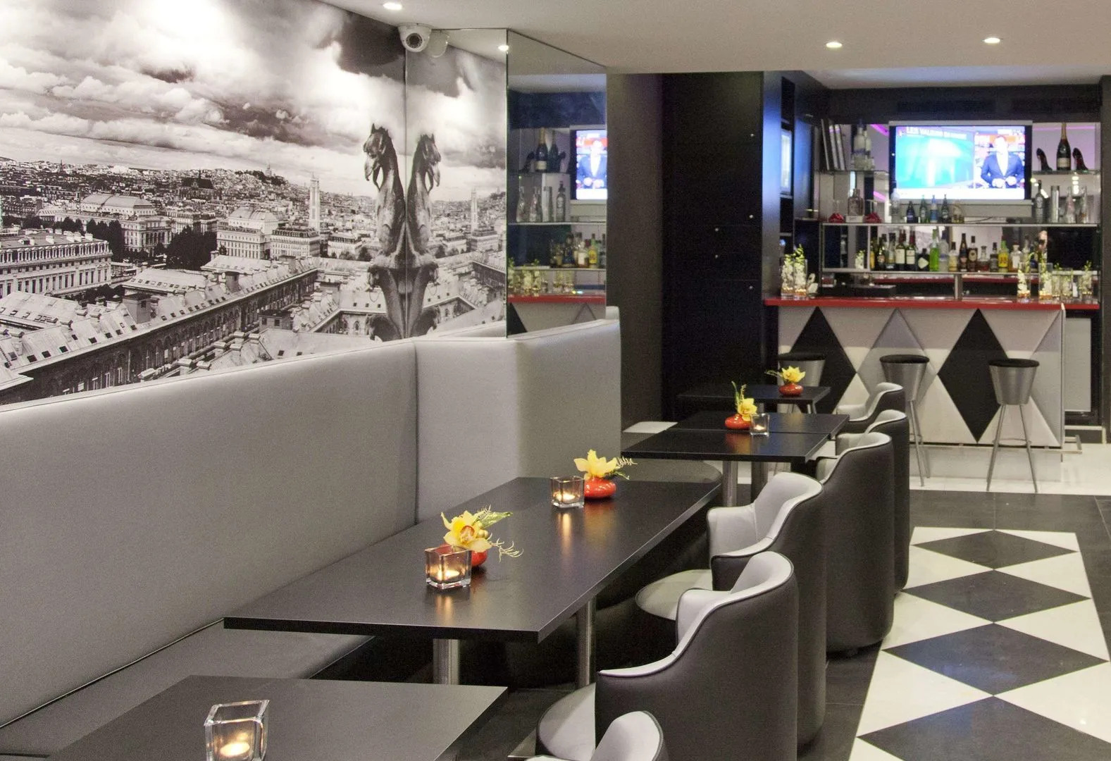 Foto - L'Empire Paris - Louvre