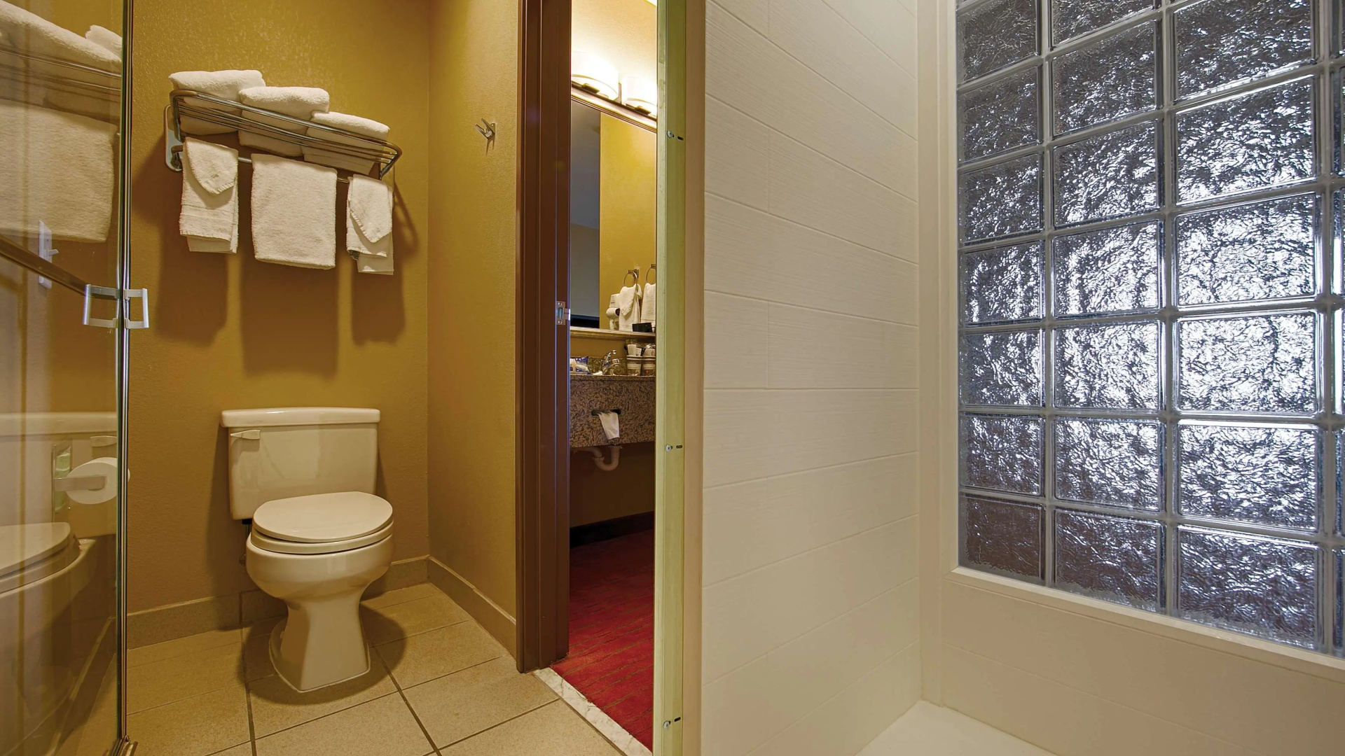 Photo - Best Western Plus Woodland Hills Hotel & Suites