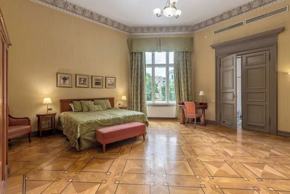 Foto - The Benjamin House