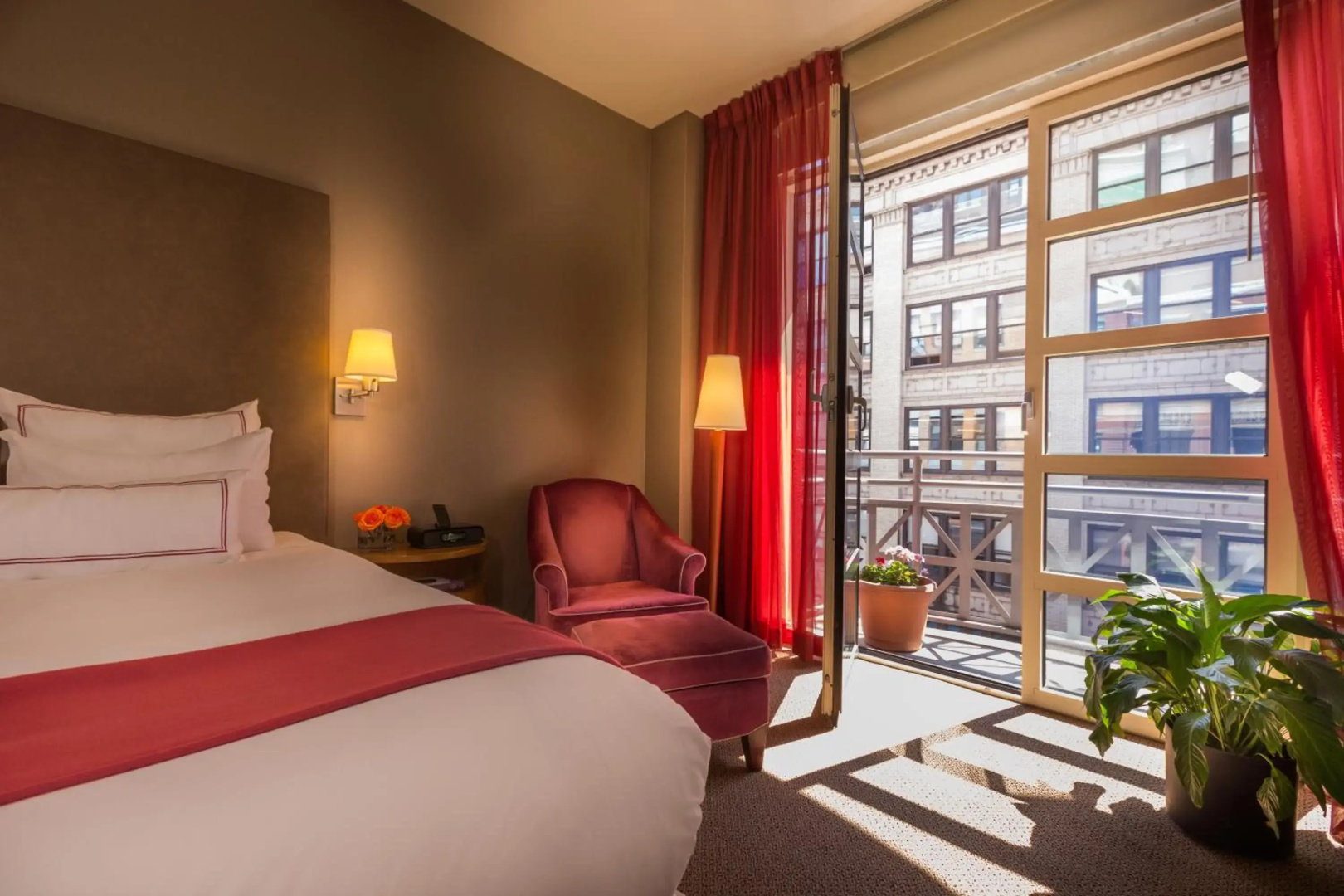 Photo - Hotel Giraffe by Library Hotel Collection