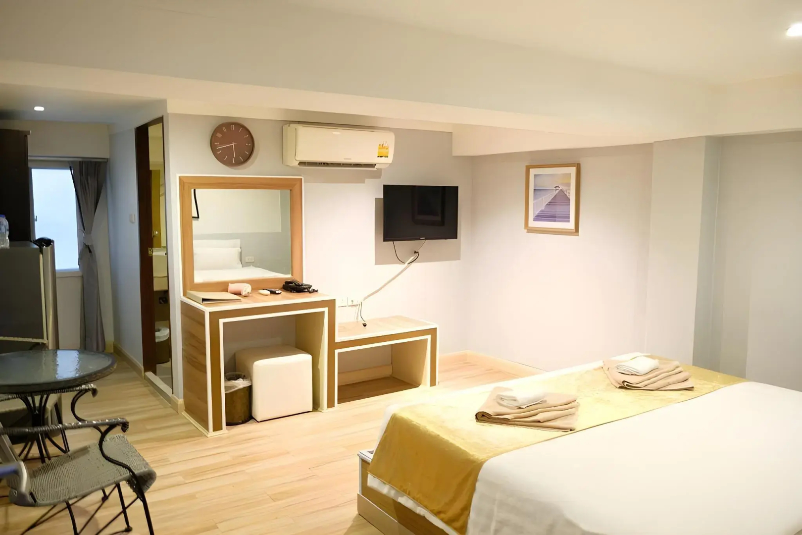 Photo - The Beach Front Resort, Pattaya