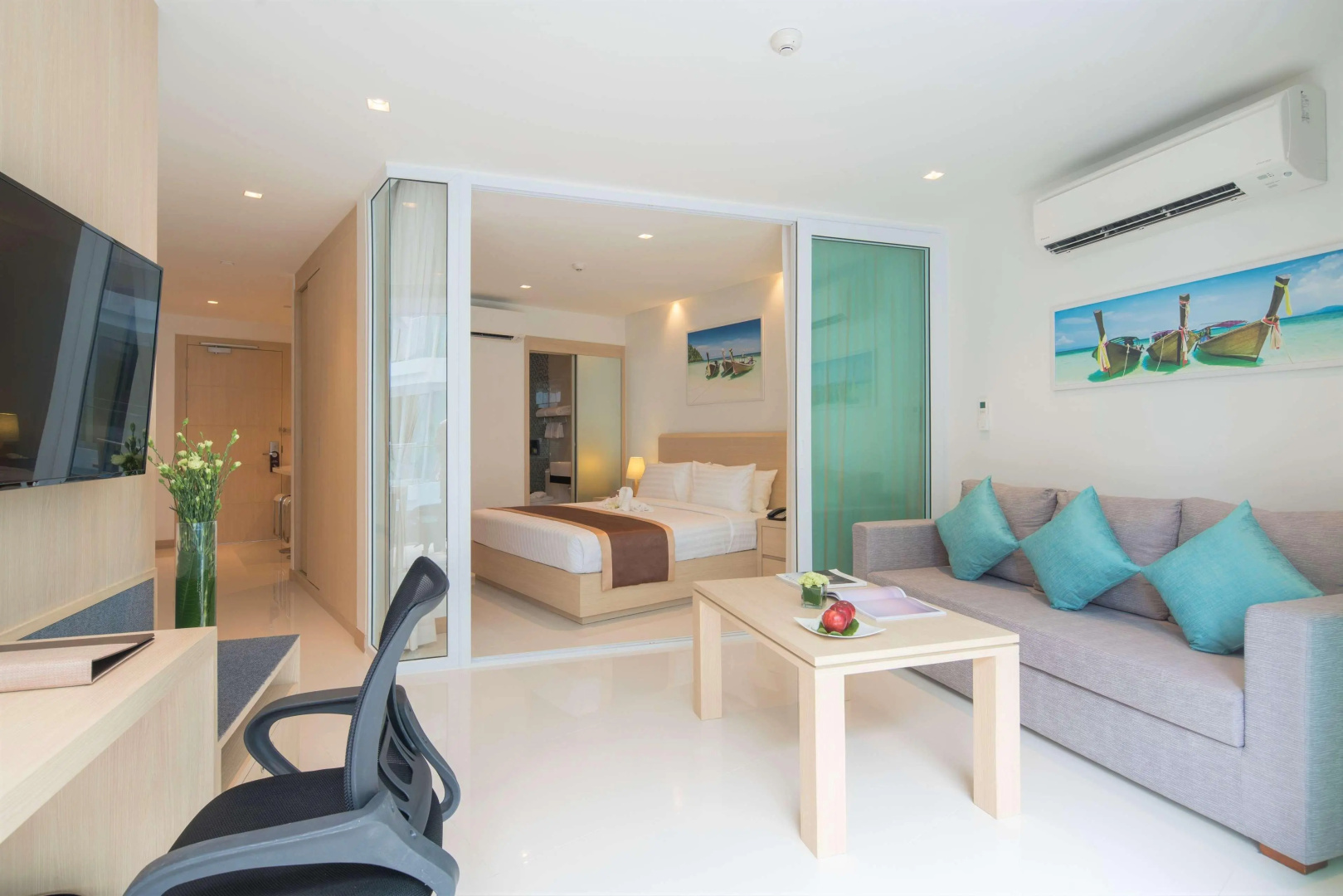 Photo - The Beachfront Hotel Phuket