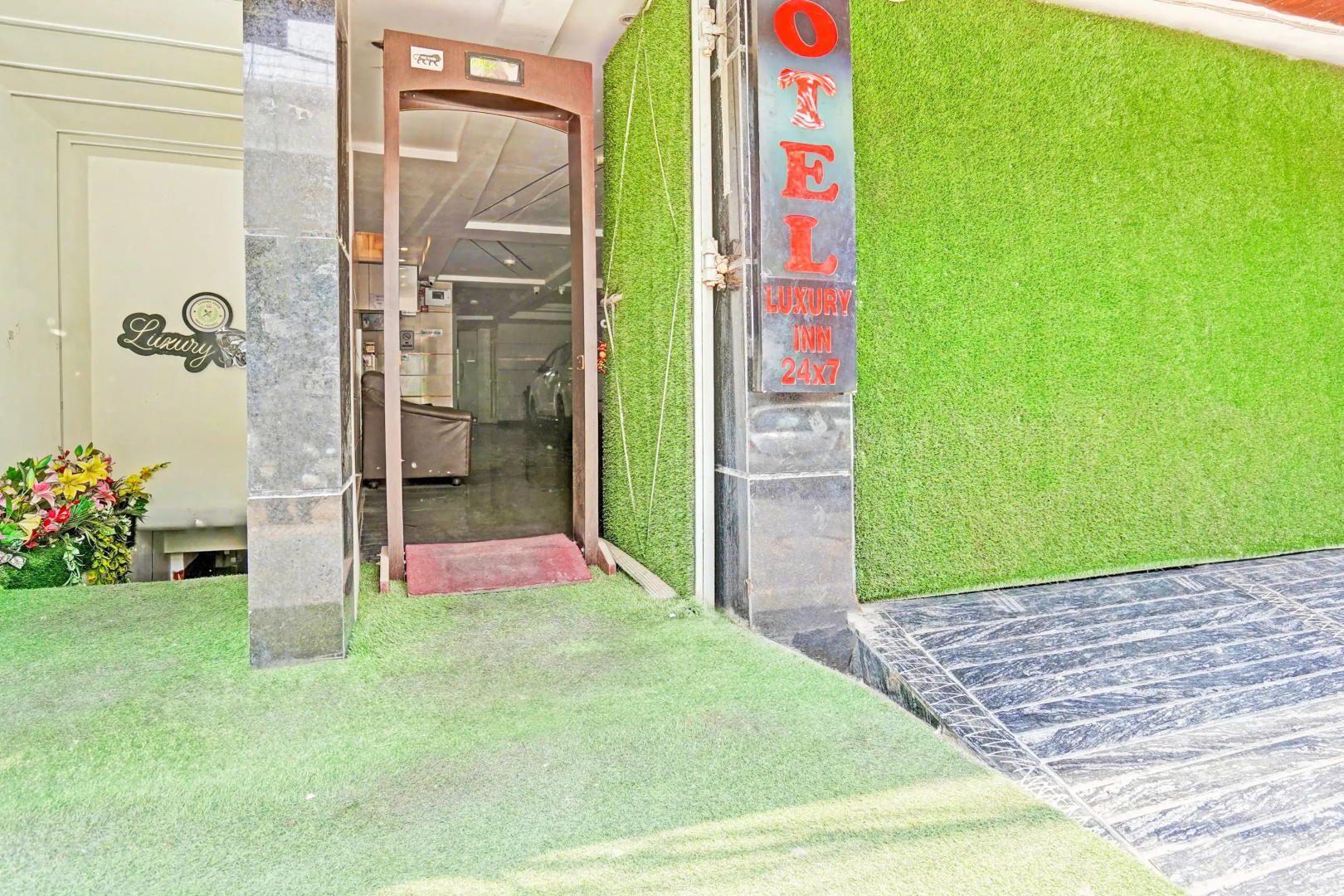 Photo - Hotel Luxury inn