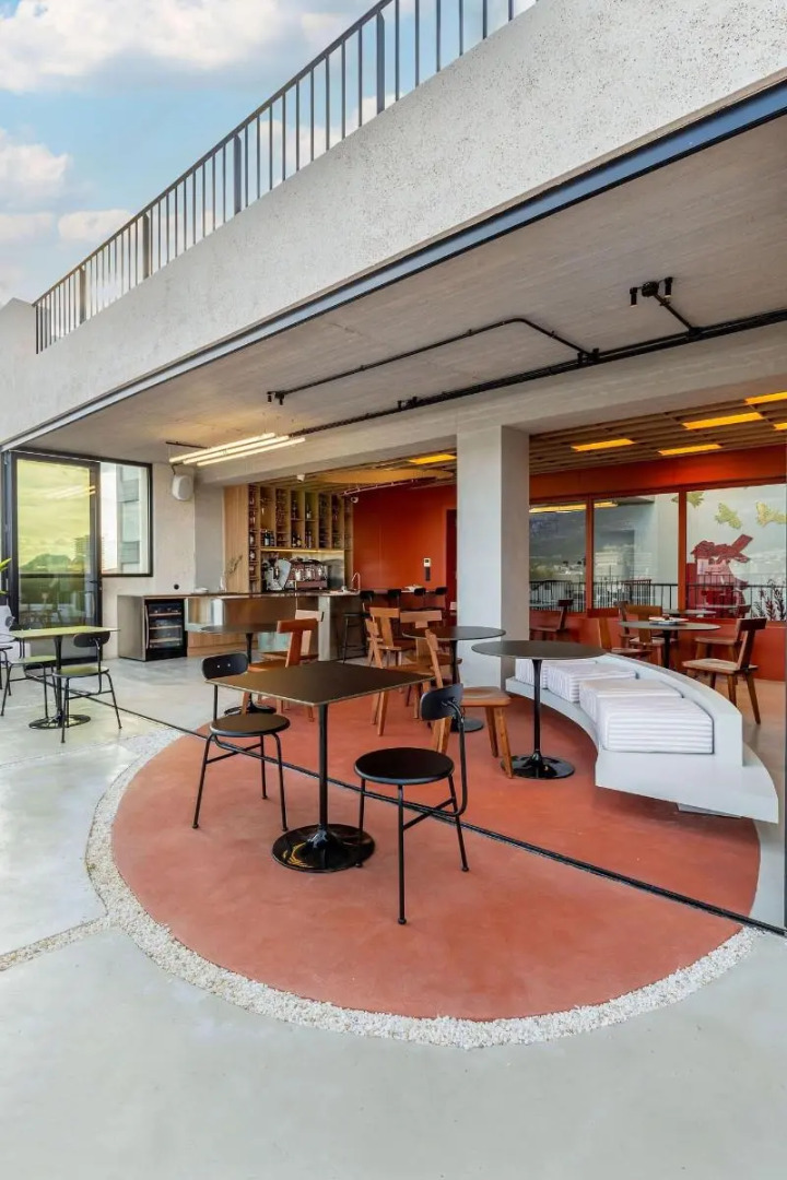 Foto - The Newel Psychiko