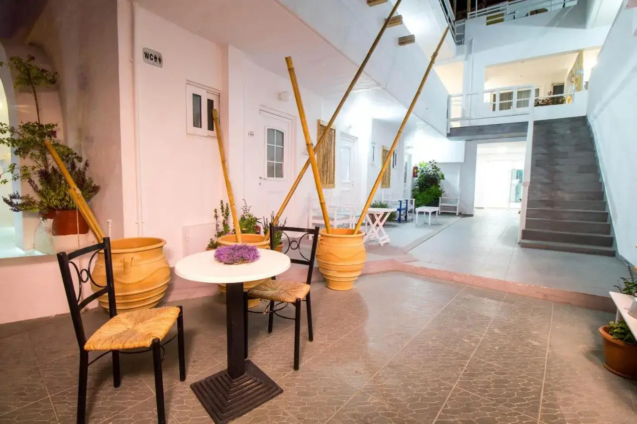 Photo - Tinas Plus Hotel