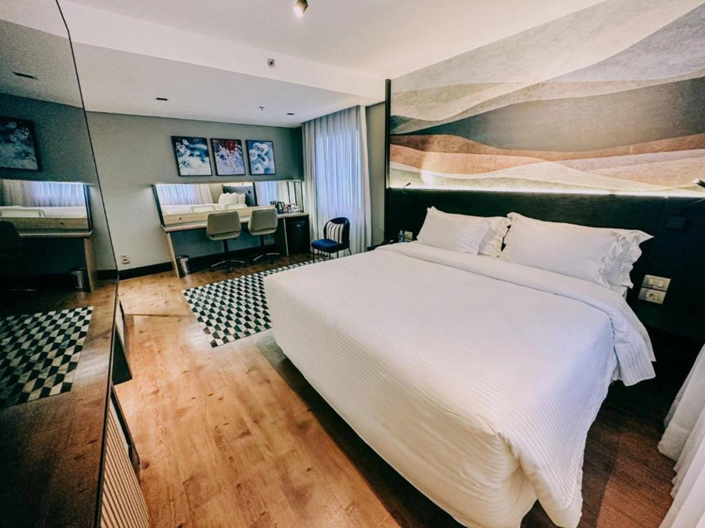 ArtHotel Transamerica Collection