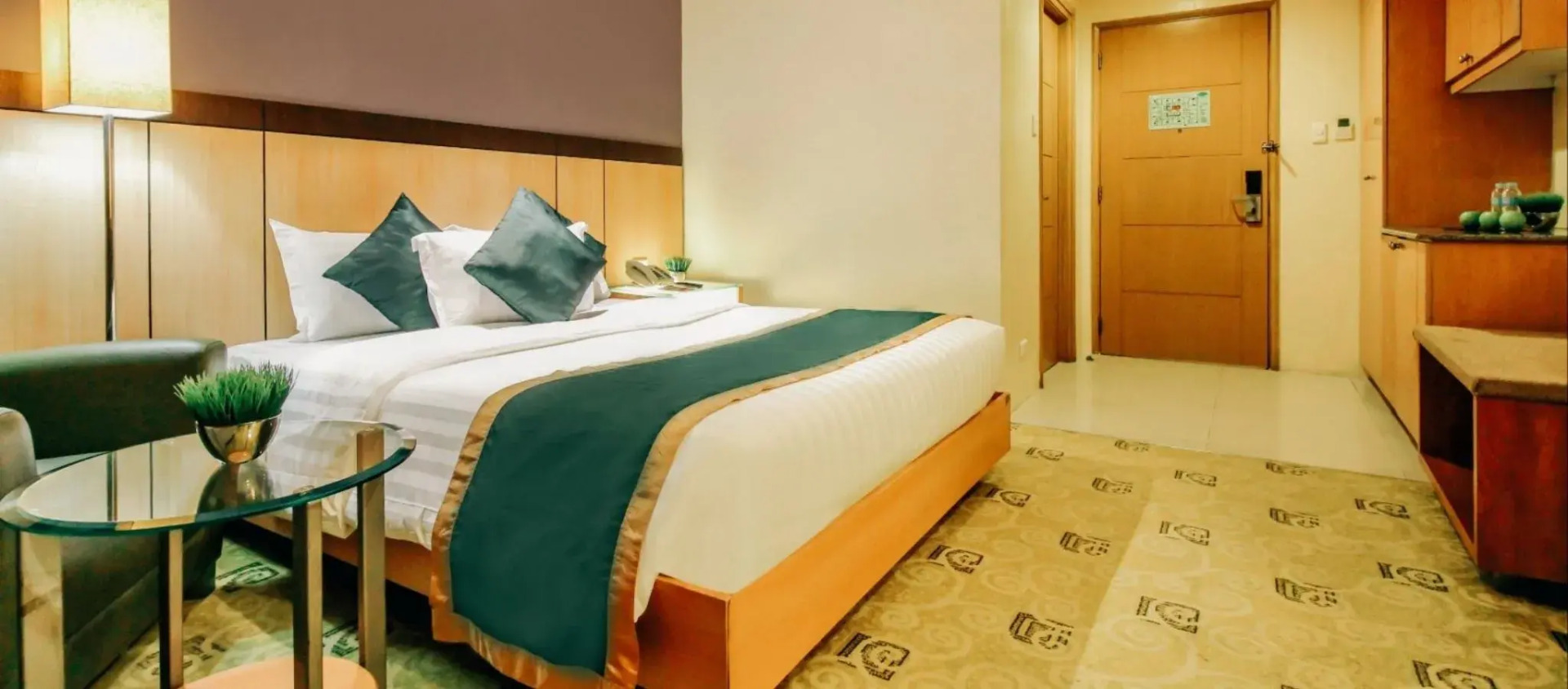 Photo - Greenhills Elan Hotel Modern - Newly Renovated