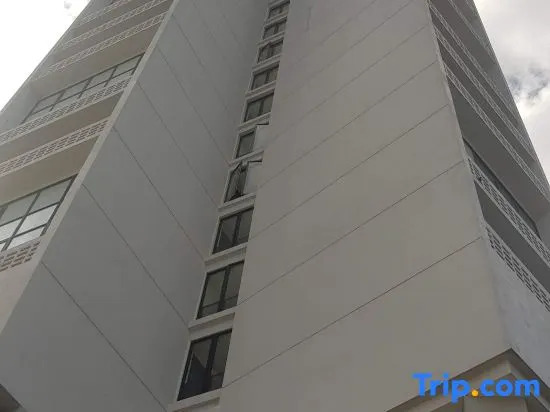 Photo - The Hub SS2 - Studio Suite Room