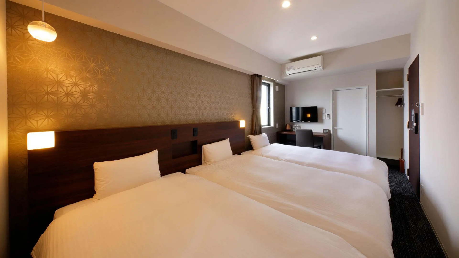 Photo - Smart Place Inn Kyoto Shijo Omiya East