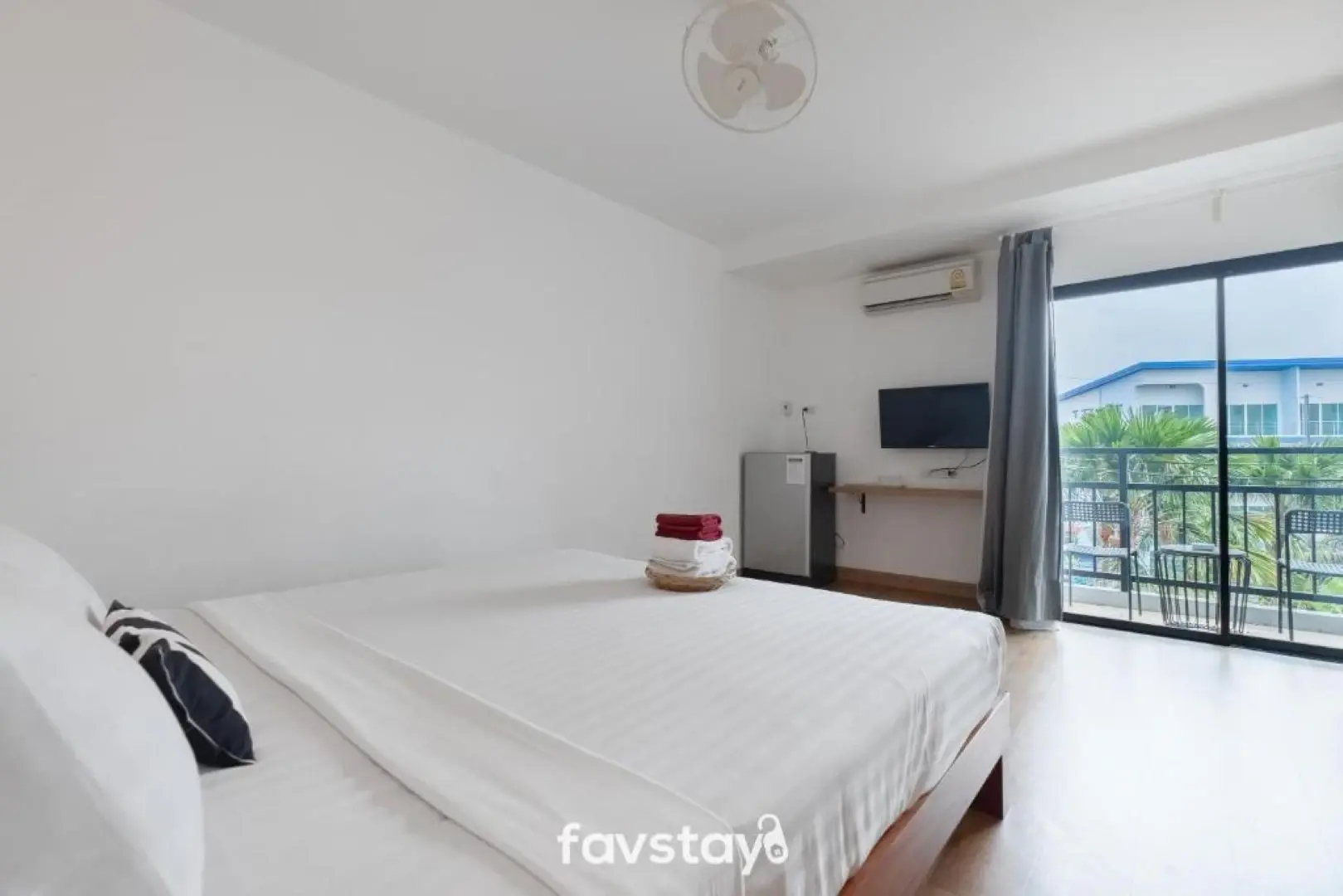 Photo - The Corner Lodge