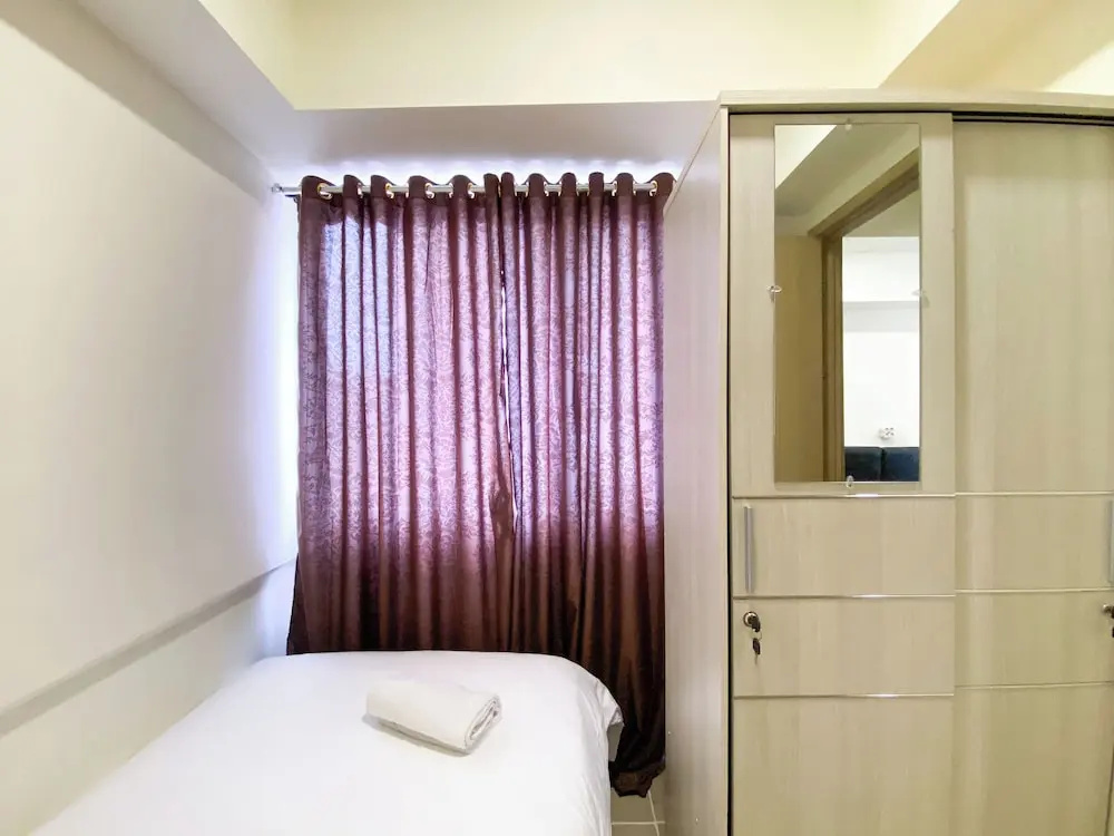 Homey And Warm 2Br At Meikarta Apartment