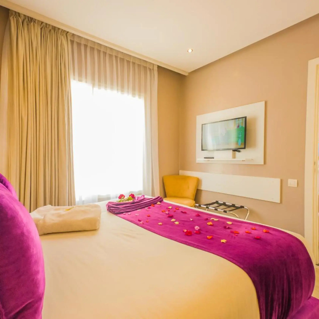 Photo - RENT-INN Suites Hotel