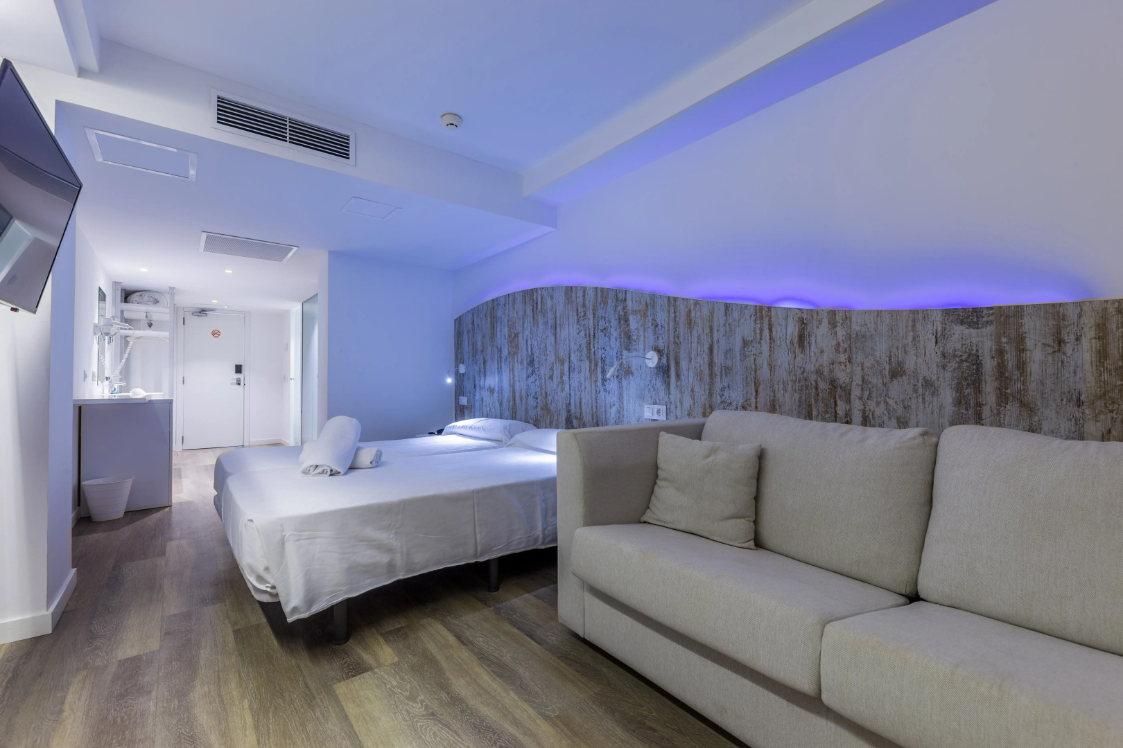 Photo - Welikehotel Triton Beach